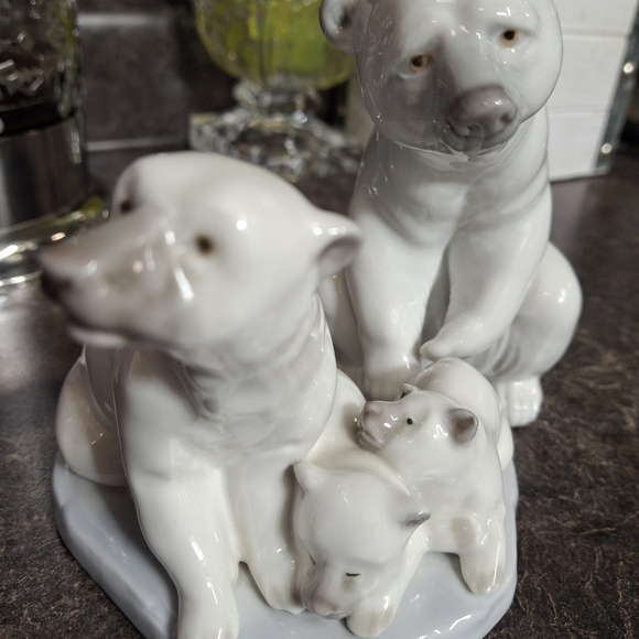 Set of 2 Lladro Polar Bears. About 5" Tall - Picture 3 of 13